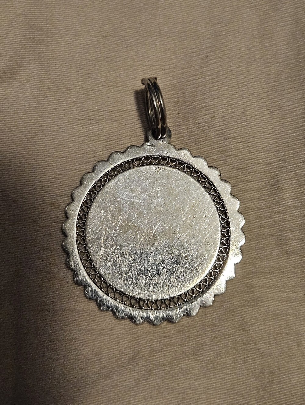 Vintage Religious Medals & Crucifix Pendants Lot of 7 - Picture 6 of 16